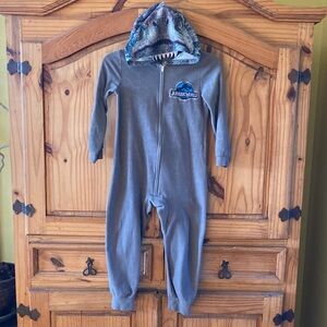 Boys Jurassic World velociraptor gray hooded one piece pajamas size 6/7